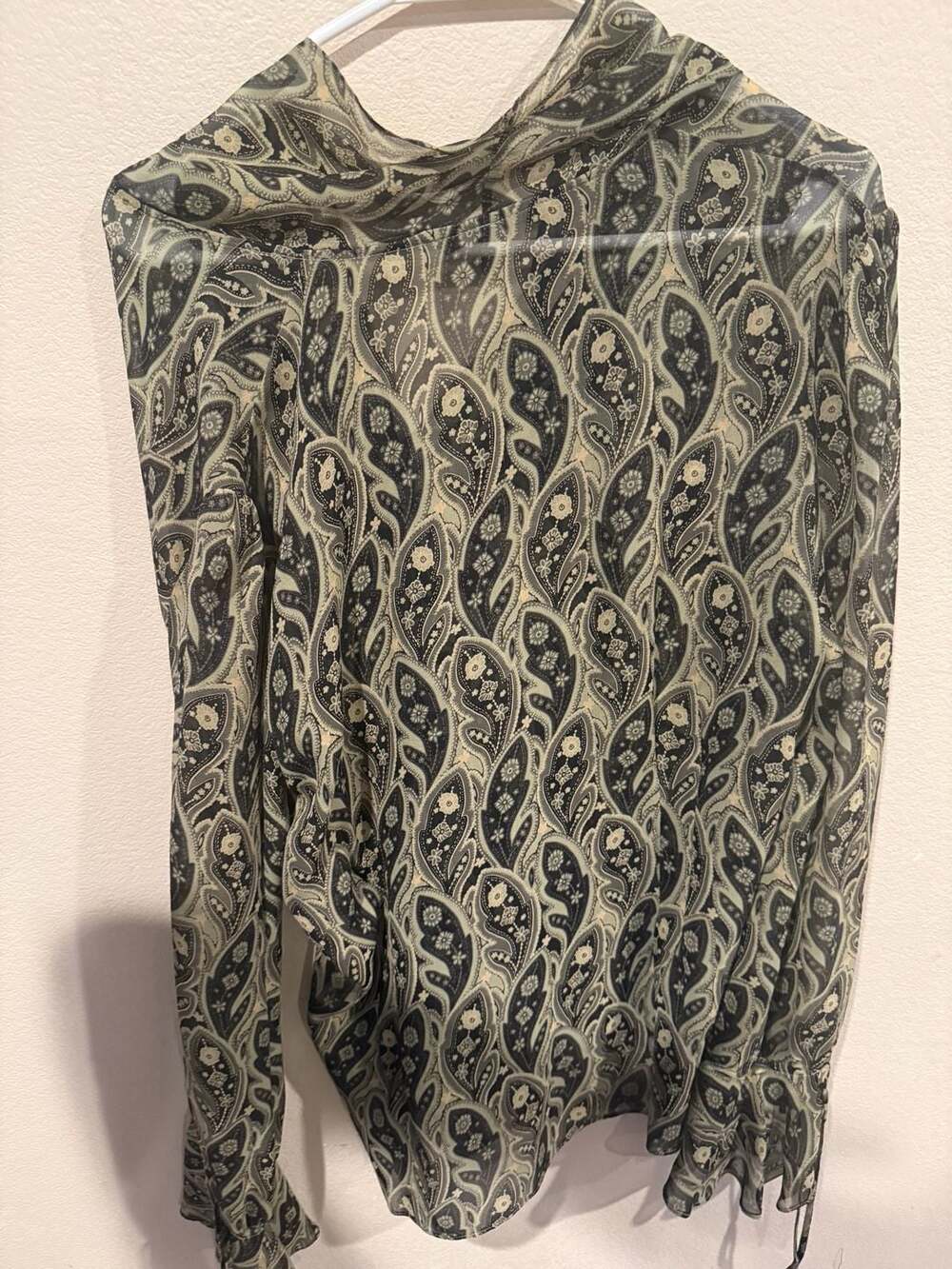 Silk Paisley AOP Vintage Sheer  Banana Republic Blouse Sz.L - Picture 4 of 9
